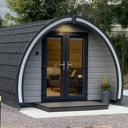 Gateway Glamping Hotel Farranfore Exterior photo