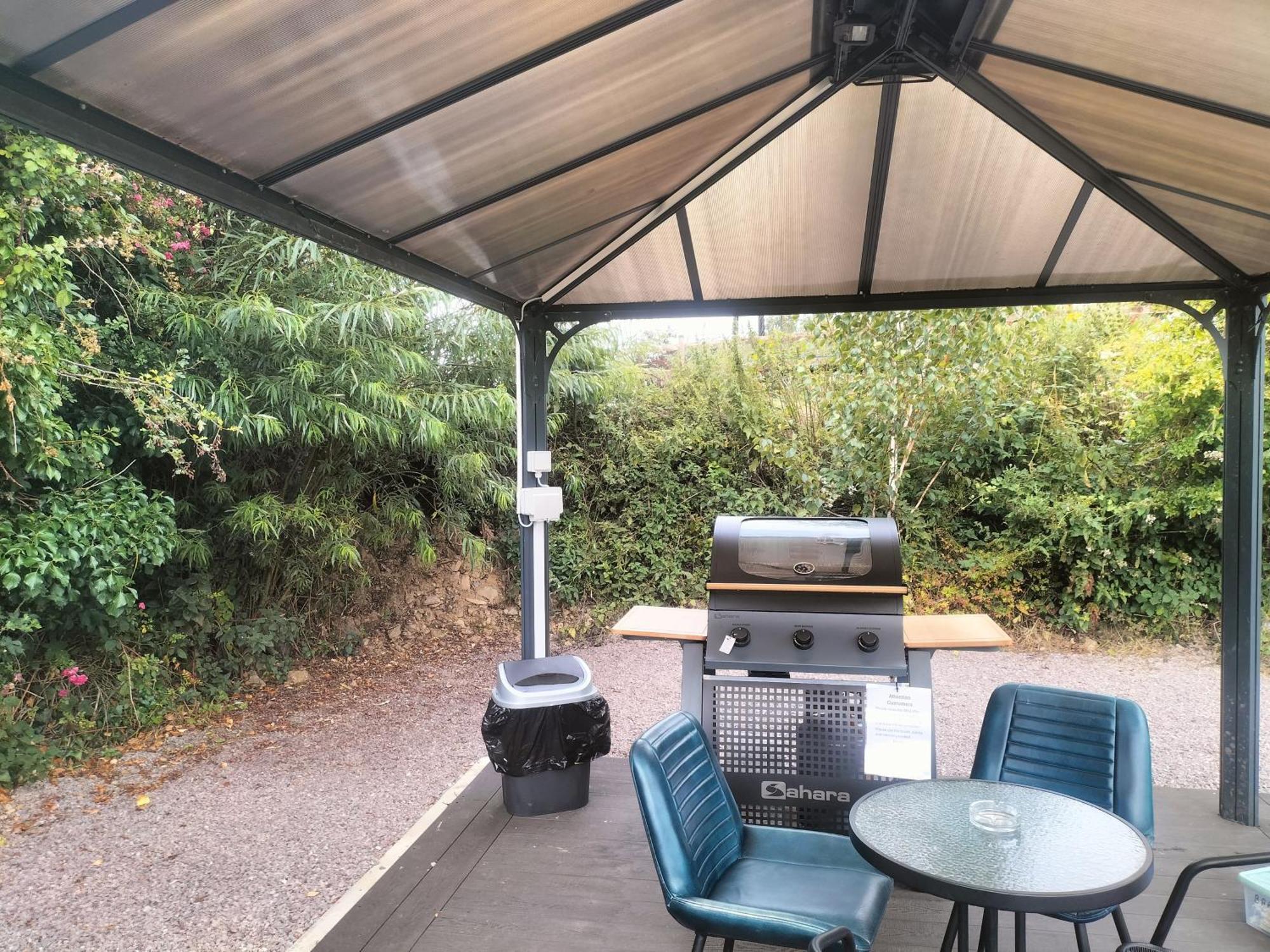 Luxury tent Gateway Glamping *